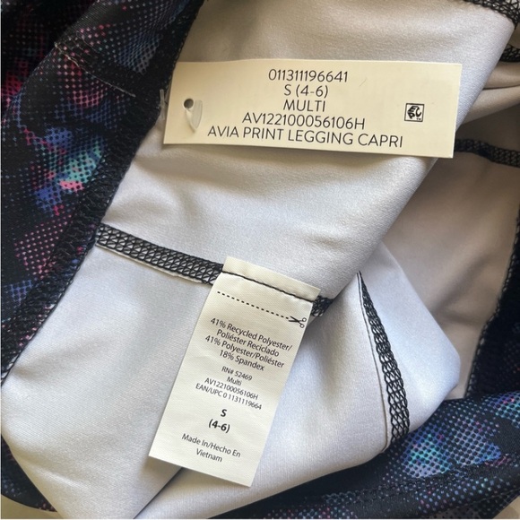 Avia Women's Active Performance
Legging Capri Pants Size S (4-6) Multi Color - Picture 12 of 12